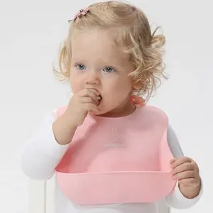 Wholesale Custom Pattern Easy To Carry Easy To Clean Environmental Protection Non-toxic BPA Free Baby Silicone Bib