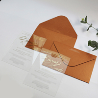 Elegance Cartes d'invitation personnalisées faites à la main en acrylique transparent avec feuille d'or avec enveloppe orange brûlée pour événement de mariage