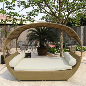 سرير نهاري من الراتان قابل للطي عالي الجودة مع مظلة للشاطئ وحمامات الشمس في الفنادق والفيلات - Product Image 2