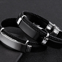 Vente chaude Bracelet Blanc Personnalisé Graver Logo Simple Réglable En Acier Inoxydable Noir Pu Cuir Wrap Bracelet Tissé pour Hommes