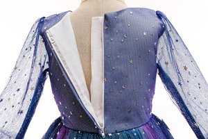 Elegante Vestido Formal de Manga Larga con Tul Azul y Pequeñas Flores para Niña, Ideal para Bodas y Fiestas - Product Image 6