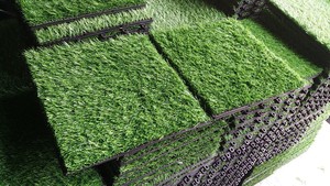 Azulejos de cubierta entrelazados impermeables, césped de 300x300mm para interior y exterior, fácil instalación, balcón, decoración de jardín para muebles de exterior - Product Image 2