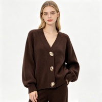 Cardigan en tricot décontracté pour femme, style col en V, décoré de boutons dorés, pull doux pour femme, idéal pour l'hiver, vente en gros
