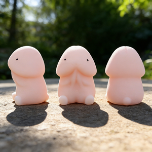 Juguete Antiestrés Mochi Dingding, Suave, Pequeño, de Rebote Lento, para Aliviar la Presión, Diseño de Anime y Manga, Unisex, Divertido - Product Image 2