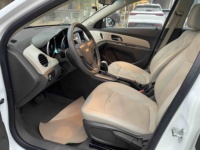 Vente en gros de Chevrolet Cruze 2015 1.5L Classic SE d'occasion à prix abordable, en stock chez les concessionnaires, berline pour l'exportation, voitures d'occasion