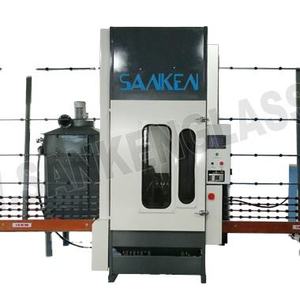 Machine de sablage vertical de verre SKS-2500 de haute qualité, contrôlée par PLC, à trois pistolets, avec composants de pompe à moteur et engrenages automatiques - Product Image 1