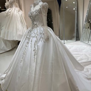 Robe de mariée de luxe en satin DW0224, style robe de bal, avec appliques perlées argentées, corset illusion, manches longues, jupe plissée, Jancember - Product Image 4