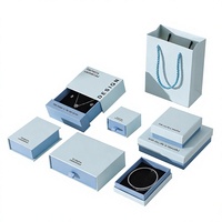 Scatola Regalo per Gioielli Azzurra con Chiusura Magnetica e Motivo Solido per Conservare Anelli, Ciondoli, Bracciali e Collane