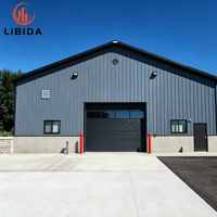 Atelier industriel préfabriqué en acier sur mesure, usine de traitement de l'acier léger, usine de fabrication de charpentes métalliques durables avec conception gratuite