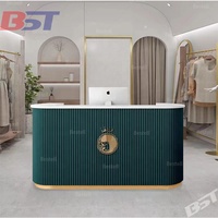 Comptoir droit Offre Spéciale en bois vert foncé Table de réception Salon de coiffure beauté ongles bureau de réception en pierre artificielle