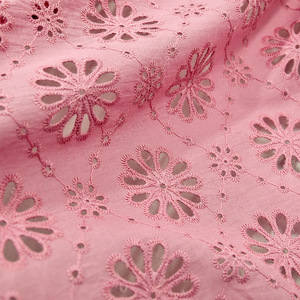 <span class=keywords><strong>Tela</strong></span> de encaje bordado de flores de margaritas con ojales de algodón 100% colorido personalizado <span class=keywords><strong>para</strong></span> ropa de cama cortina - Product Image 1