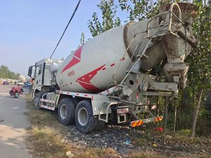 Camión hormigonera de China, camión mezclador de cemento resistente, buen precio 5M3 - Product Image 2