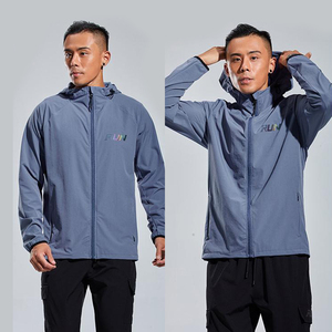 Veste coupe-vent chaude à capuche en caoutchouc 3D personnalisée pour hommes, pour l'extérieur - Product Image 5