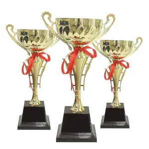 Kupa kulakları ile kapaksız ödülü ve kırmızı kurdele ile Metal spor bardaklar Trophy madalya ödülleri özelleştirme logosu