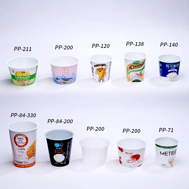 Özelleştirilmiş tasarımlar IML baskı plastik bardak tek kullanımlık geri dönüşüm gıda paketi yoğurt kapları plastik yoğurt küvet