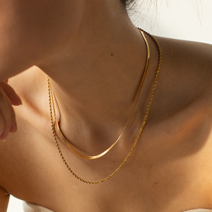 Collier double couche en acier titane, bijoux unisexes, élégants et décontractés - Product Image 2