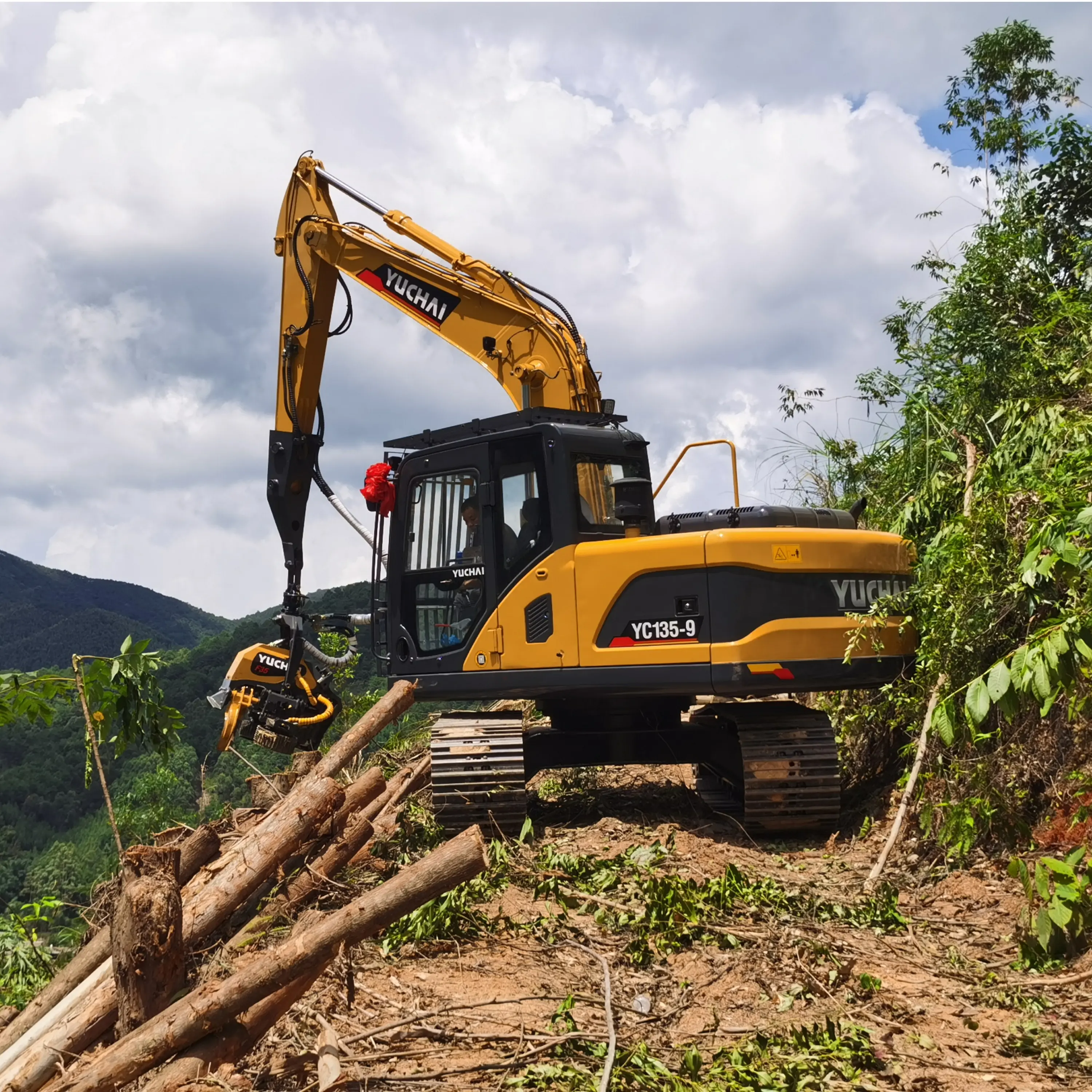 Escavatore idraulico macchine forestali macchina di abbattimento forestale con la raccolta del legname albero di raccolta della testa di registrazione attrezzature