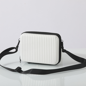 Valigetta per Trucchi in Plastica Monocolore Semplice con Cerniera, Portatile e Ripiegabile per Donne - Product Image 4