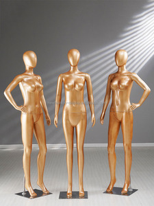Maniquí de Alta Gama con Base Metálica Dorada y Cabeza, para Exhibición de Ropa Femenina - Product Image 5