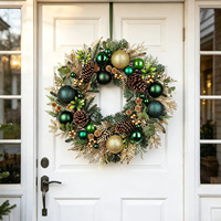 Guirlande de Noël Artificielle Direct Usine avec Pommes de Pin, Boules Dorées et Verdure, Décoration de Porte pour Centres Commerciaux, Hôtels et Vitrines