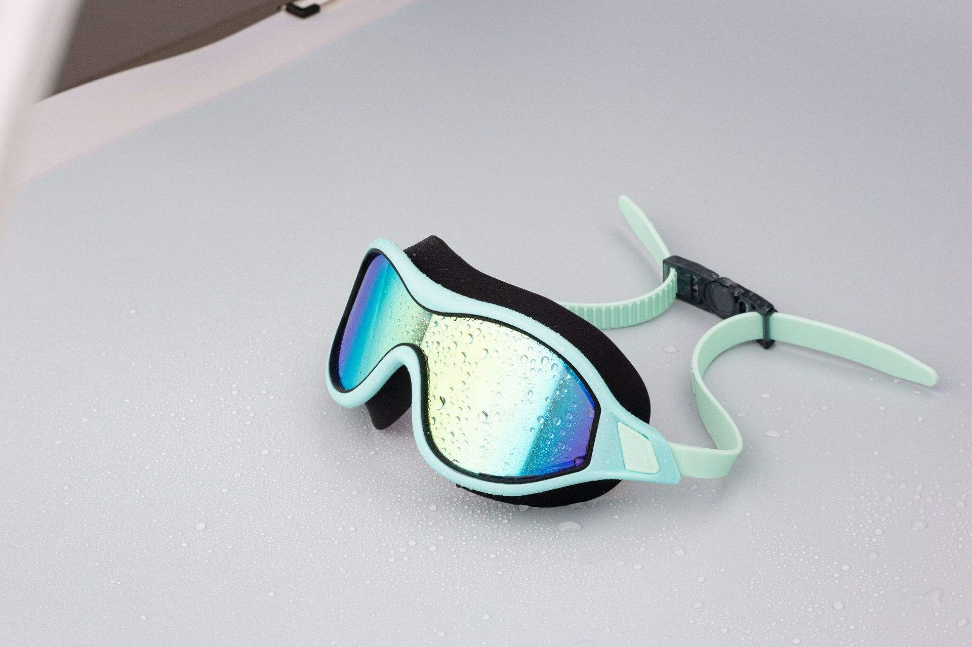 Bleu lac coloré en boîte