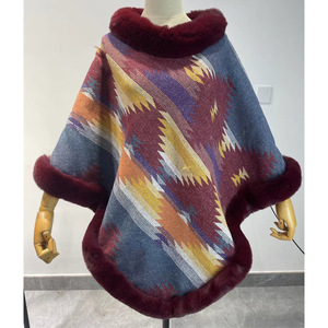 Hiver Femmes <span class=keywords><strong>Plaid</strong></span> Jacquard Oversized Wraps Coats Hoodie Faux Fur Collar Cape <span class=keywords><strong>Poncho</strong></span> Shawl - Product Image 5