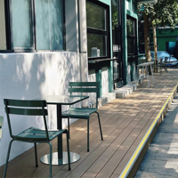 Ensemble bistrot moderne en aluminium vert pour l'extérieur, table et chaises résistantes aux intempéries pour cour, balcon, jardin, restaurant