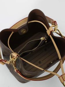 Sac à bandoulière en cuir véritable imprimé de haute qualité, sac seau tendance, sac fourre-tout en cuir pour femme, sac à main de luxe pour femme - Product Image 5
