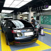 Station de lavage automobile professionnelle : Équipement 7 fonctions avec dévidoir de tuyau multi-lignes, nettoyeur, aspirateur, équipement pneumatique et éclairage d'atelier LED