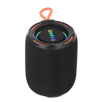 Speaker BT Portabel Nirkabel Tahan Air IPX4 Lampu LED RGB Suara Stereo 5W Mikrofon Terintegrasi untuk Perjalanan Pantai Berkemah