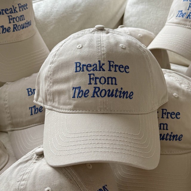 Cream White Blue Embroidery Peaked Cap Fashion Sweet Casual Baseball Cap for Women