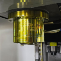 Centre d'usinage vertical CNC à 3 axes motorisé automatique de haute précision FANUC System VMC855