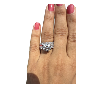 Bague empilable romantique en or 14 carats avec diamants de laboratoire taille ronde et taille marquise – Nouveauté - Product Image 1