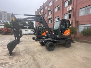 Mini excavatrice de roue de DOOSAN DX60 en stock - Product Image 5