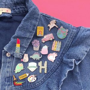 Yüksek kaliteli Metal rozeti imalatı Anime Metal sert yumuşak emaye pimleri özel yaka iğneler özel emaye <span class=keywords><strong>Pin</strong></span> - Product Image 1