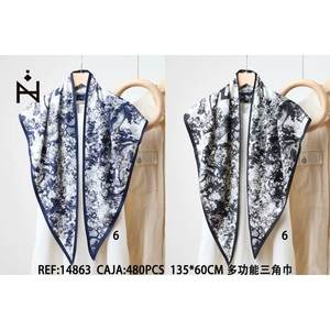 Pañuelo Triangular Zi 135x60cm de Poliéster y Algodón Estampado para Mujer, Accesorio Multifuncional para el Cuello, para Todas las Temporadas - Product Image 4