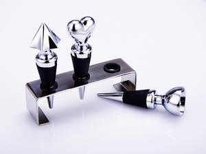 Ensemble de bouchons à vin rouge en alliage métallique durable et réutilisable <span class=keywords><strong>Geass</strong></span>, 3 pièces, avec support d'exposition, pour cadeau de Noël - Product Image 2