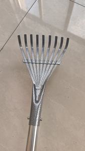 סיטונאי כלב פופר ספייר גדול המסתובב ומגרפה עמיד לפדות נירוסטה ארוך ידית כלי סילוק פסולת - Product Image 4