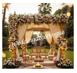 Élégant ensemble Dulhan Mandap avec huit piliers sculptés en or Style temple en fibre idéal pour les cérémonies de mariage - Product Image 4