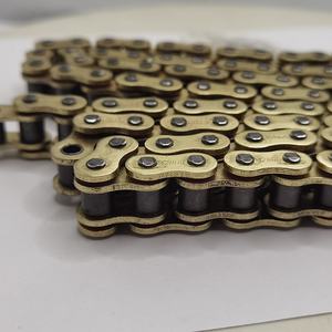 <span class=keywords><strong>Cadena</strong></span> de transmisión de motocicleta <span class=keywords><strong>dorada</strong></span> de alta resistencia <span class=keywords><strong>520</strong></span> 520H 520HO-124L <span class=keywords><strong>Cadena</strong></span> de rodillos OEM para motocicleta - Product Image 3