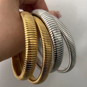 <b>Chunky</b> Hip Hop Non Tarnish Statement Elastic Snake Chain Stainless Steel <b>Bracelet</b> Jewelry Exaggerated Streetwear Jewelry Bangles - Product Image 1