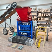Machine à blocs de ciment semi-automatique 4-35 populaire pour les projets de construction avec machine de fabrication de briques à haute productivité
