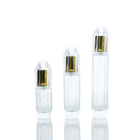 Flacon de parfum en verre de forme spéciale de 100 ml en gros avec couvercle en acrylique, boîte cadeau personnalisée pour l'emballage de diffuseur, utilisation de lotion