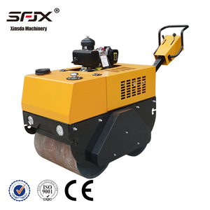 Compacteur routier statique à tambour unique jaune avec moteur, à conducteur marchant à pied - Product Image 4