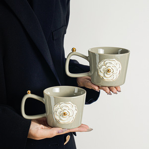 Taza <span class=keywords><strong>de</strong></span> cerámica <span class=keywords><strong>de</strong></span> gama alta Vintage <span class=keywords><strong>de</strong></span> estilo moderno con <span class=keywords><strong>diseño</strong></span> Original <span class=keywords><strong>de</strong></span> Camelia Taza <span class=keywords><strong>de</strong></span> café <span class=keywords><strong>de</strong></span> oficina diseñada <span class=keywords><strong>para</strong></span> mujeres - Product Image 2