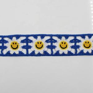 Toptan yüksek kalite 50mm geniş Polyester tığ nakış gülen yüz dantel papatya bandı giysi ev tekstili için düzeltir - Product Image 5