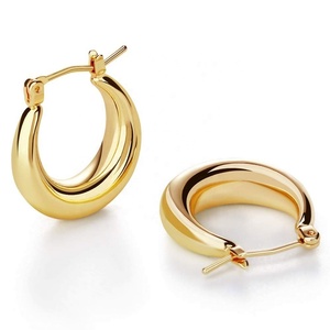 Boucles d'oreilles créoles ovales épaisses en or 14K couleur argent pour femme avec aiguilles hypoallergéniques en argent S925 - Product Image 2