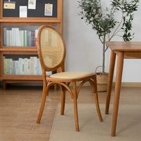 Chaise à dos croisé en bois véritable de haute qualité Chaise de salle à manger à dos croisé en bois populaire pour les événements et l'utilisation en extérieur