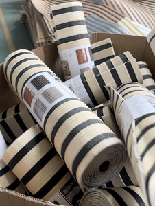 Rollo de papel tapiz de espuma XPE moderno, autoadhesivo, a rayas, geométrico, pegatina de pared, antiestático, impermeable para rejilla de sala de estar - Product Image 3