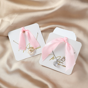 Etiquetas de Joyería de Alta Gama con Logotipo Personalizado al por Mayor para Pendientes y Collares, Impresión Digital 8*8cm EleQueen EQ2023 - Product Image 3